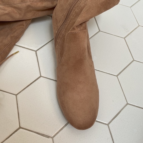 Nude Thigh-High Heeled Boots - Picture 3 of 3